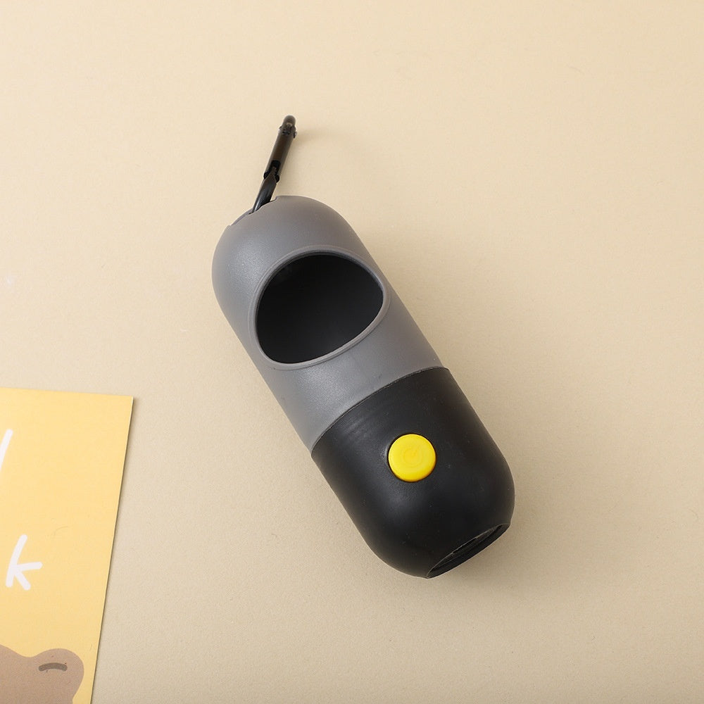 מחזיק שקיות עם תאורה שמלווה אותך בכל טיול 🐾💡