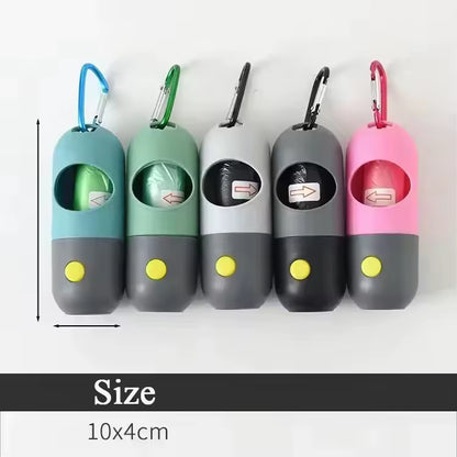 מחזיק שקיות עם תאורה שמלווה אותך בכל טיול 🐾💡